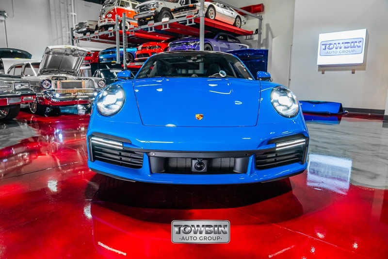 2022 Porsche 911 Turbo photo 2