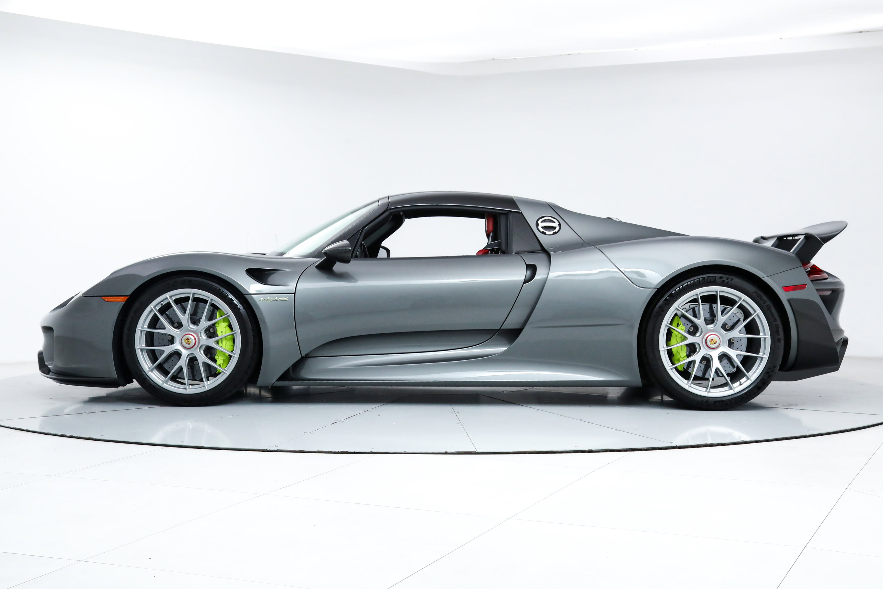 2015 Porsche 918 Spyder photo 5