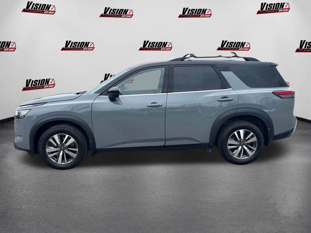 2022 Nissan Pathfinder SL photo 8