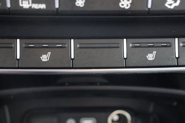 2020 Kia Sorento LX photo 10