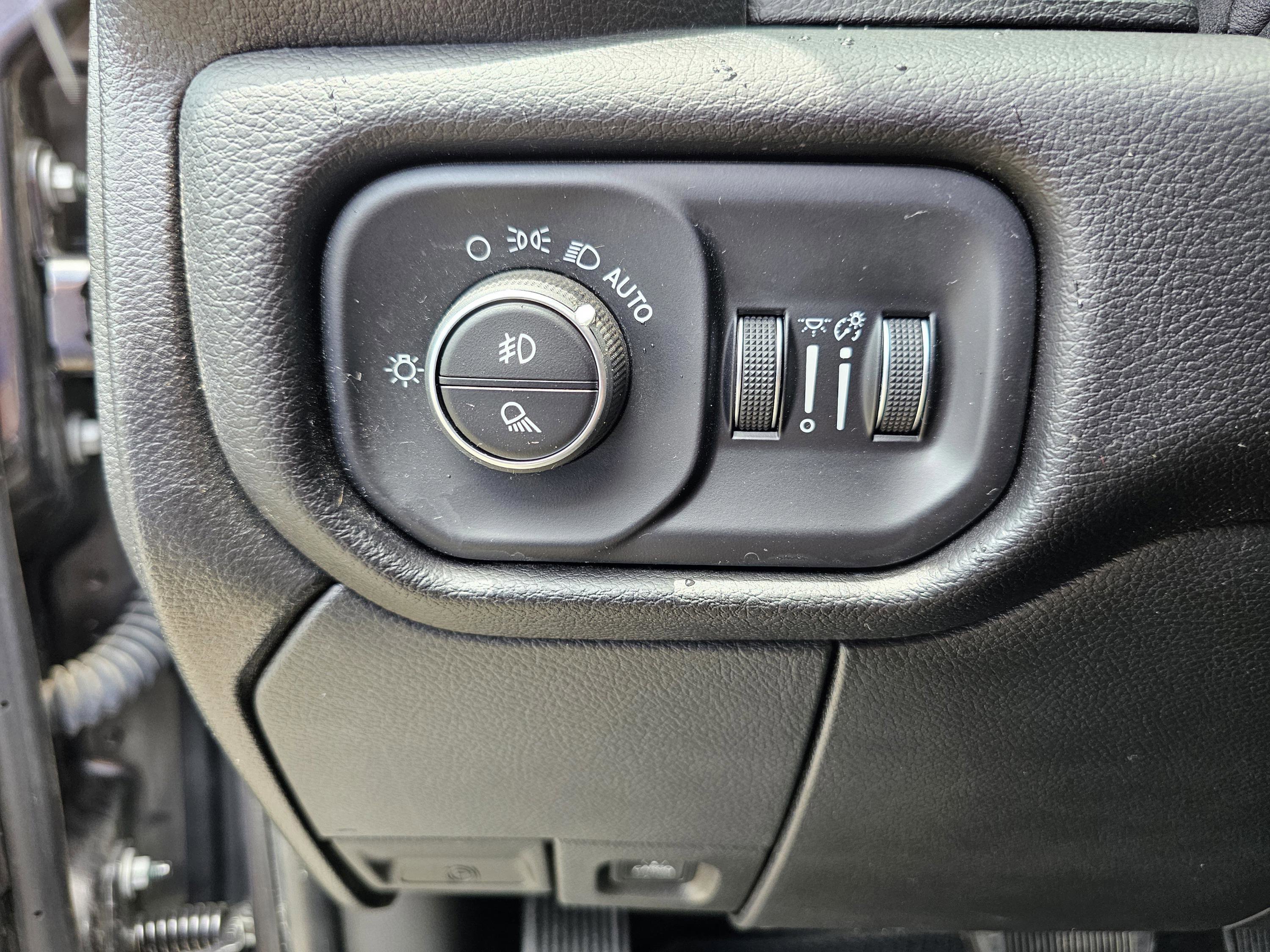 2024 Ram 2500 Laramie photo 17