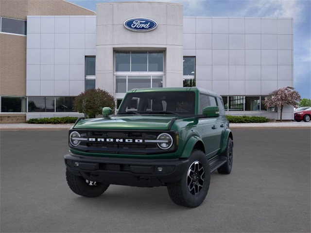 2025 Ford Bronco Outer Banks photo 2