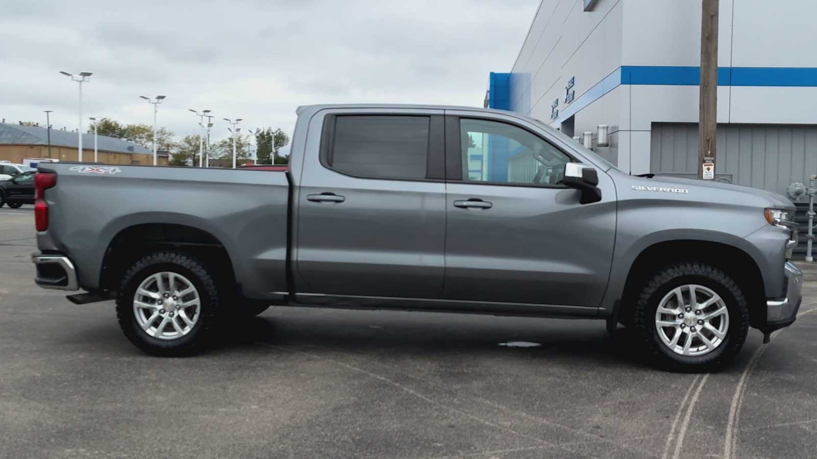 2021 Chevrolet Silverado 1500 LT photo 9