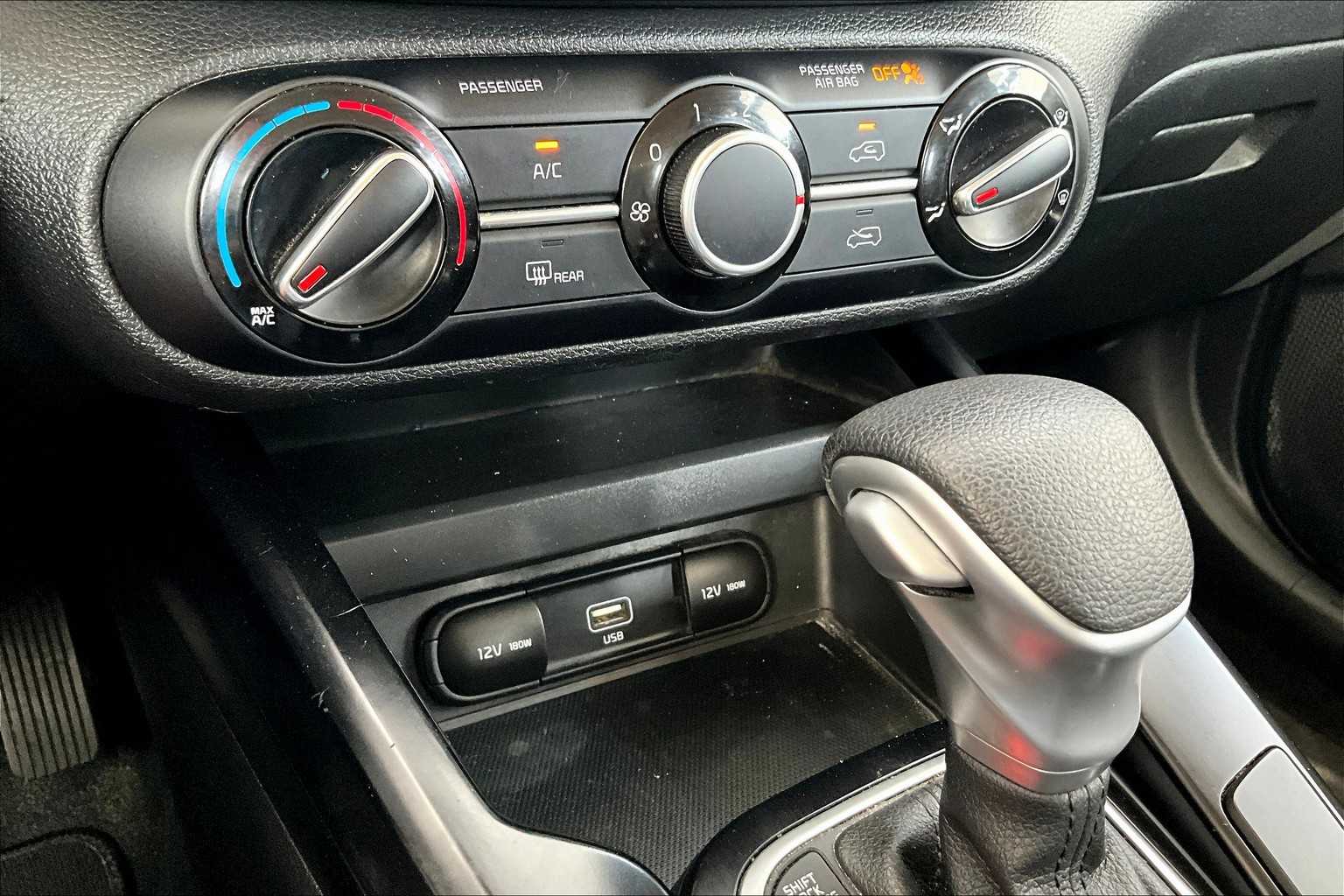 2020 Kia Soul LX photo 28