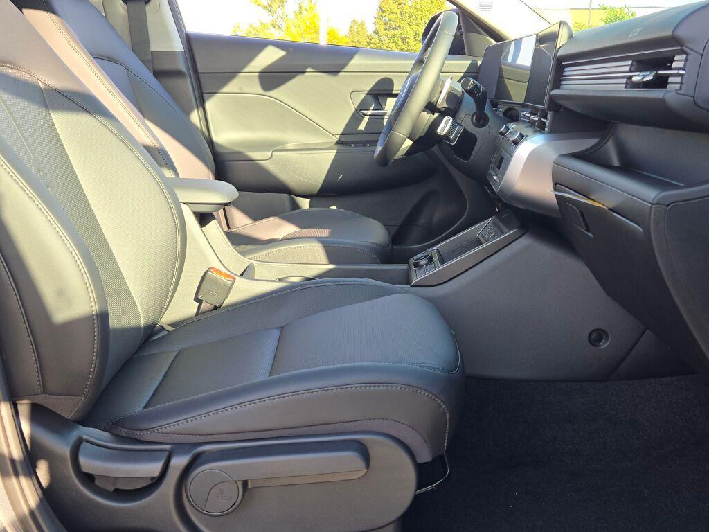 2026 Hyundai Kona SEL photo 4