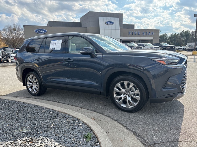 2026 Toyota Grand Highlander Limited's photo