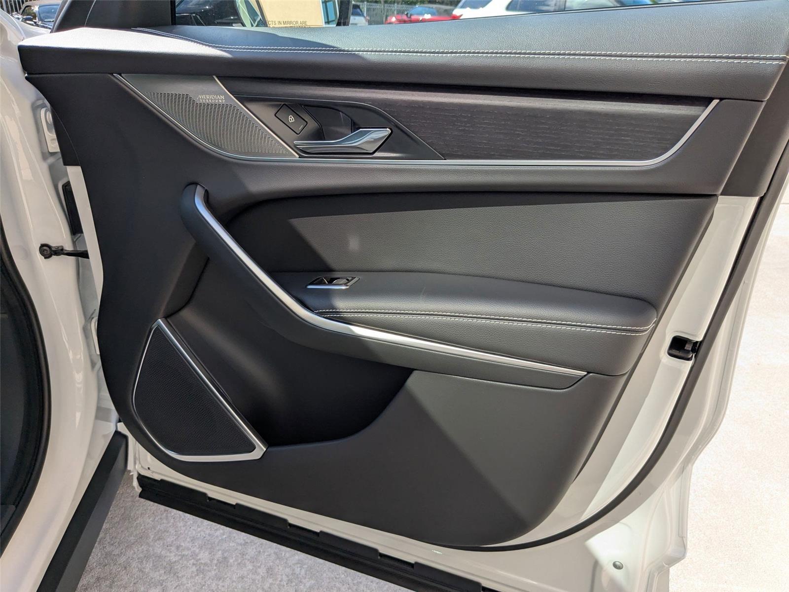 2026 Jaguar F-PACE P250 R-Dynamic S photo 30