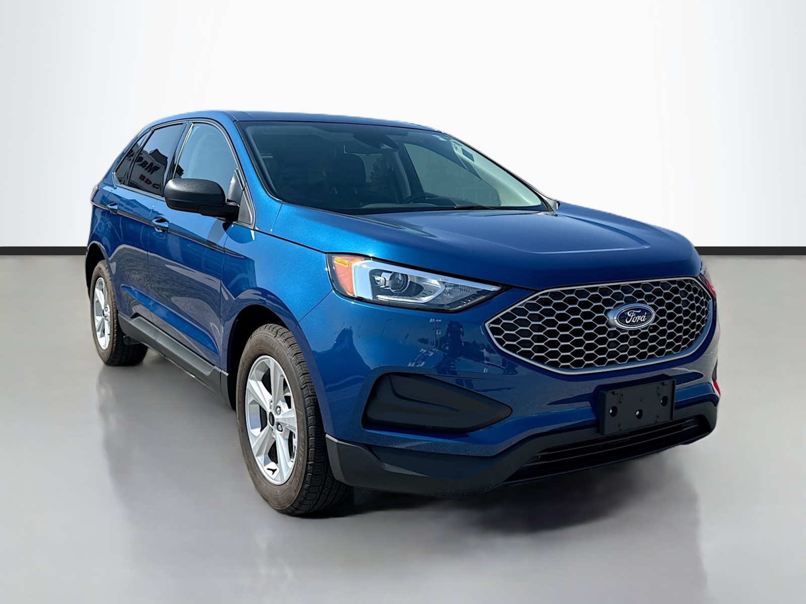 2024 Ford Edge SE photo 3
