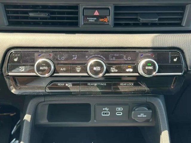 2025 Honda Pilot Touring photo 18