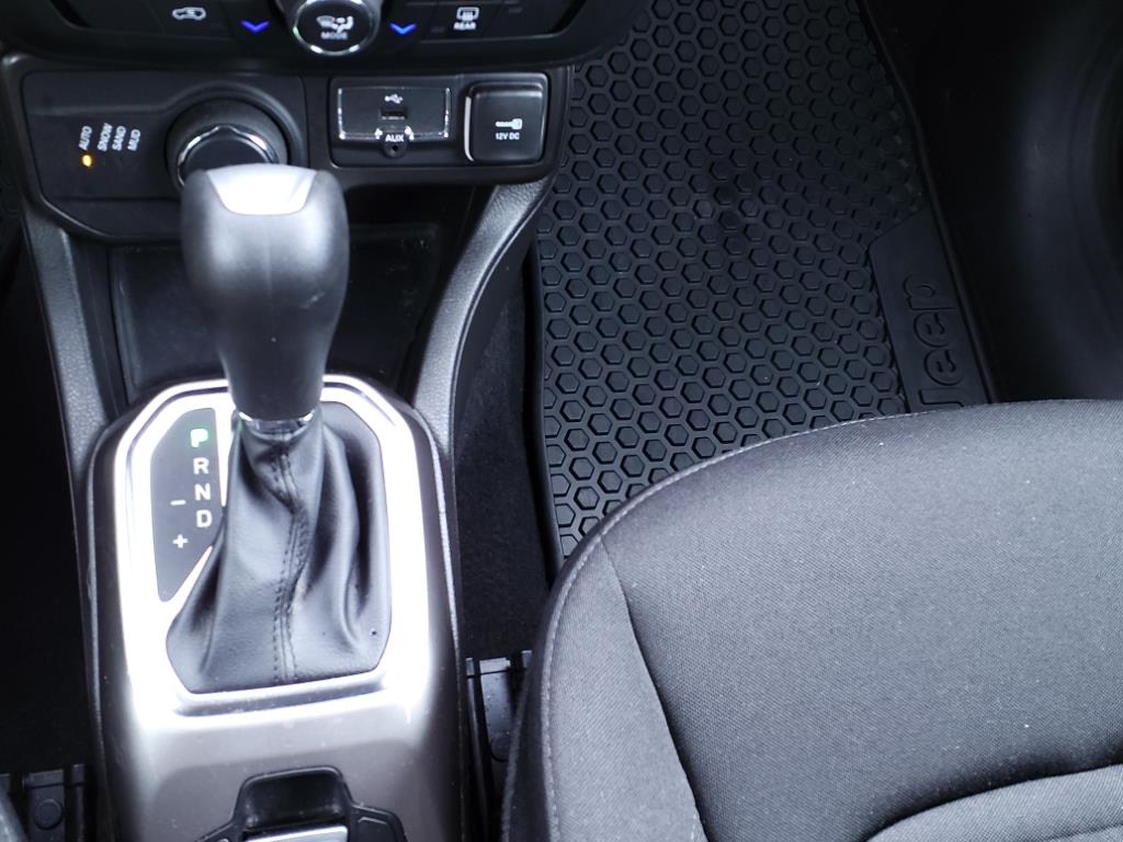 2022 Jeep Renegade Latitude photo 10