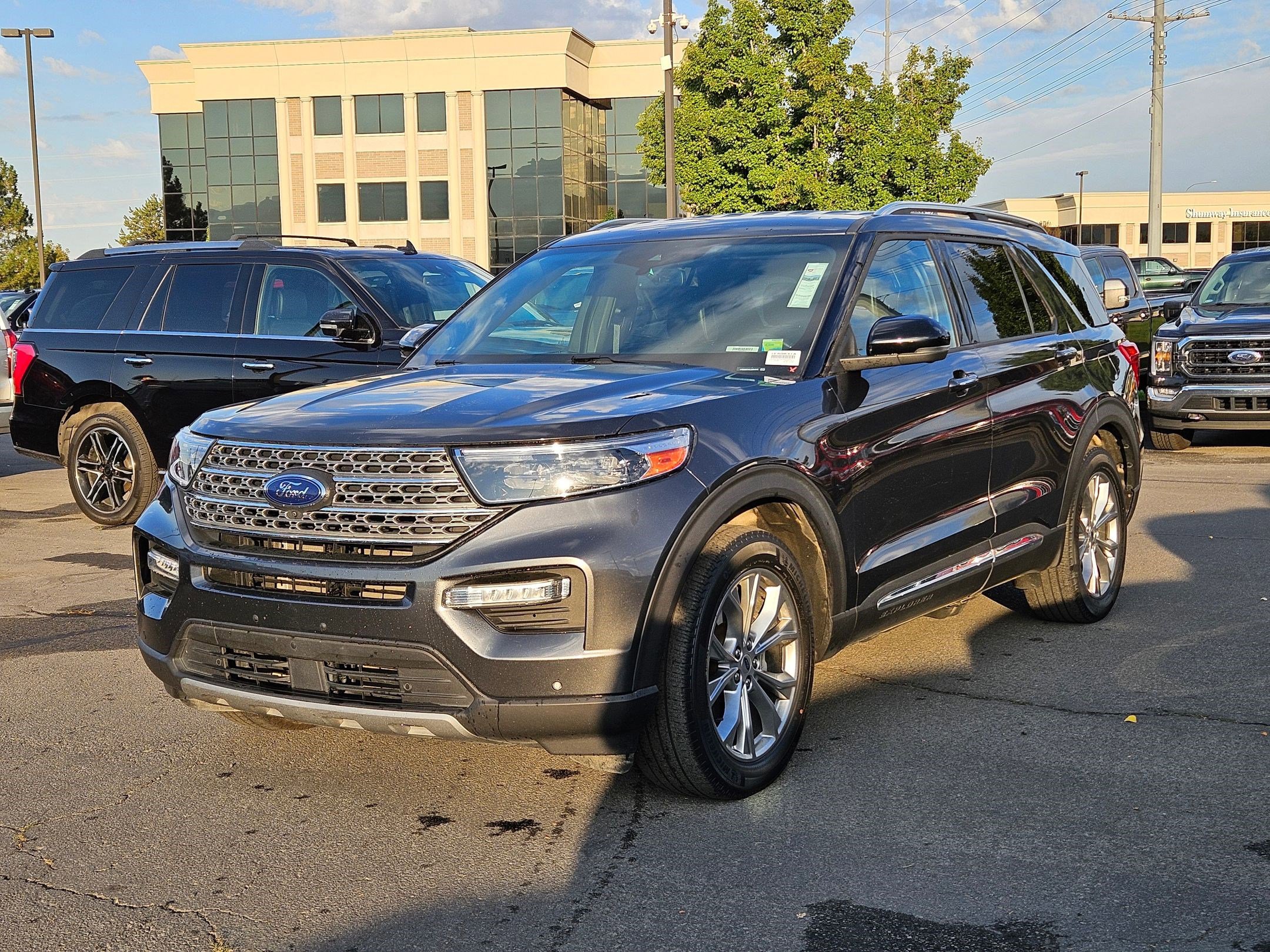 2020 Ford Explorer Limited photo 6