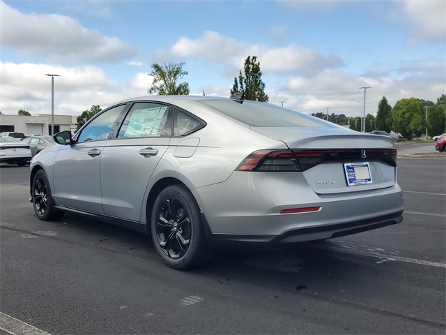 2025 Honda Accord SE photo 3
