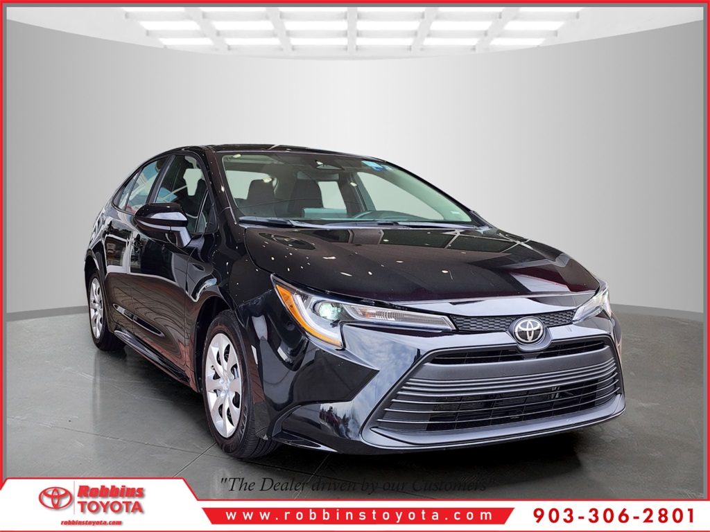 2024 Toyota Corolla LE's photo