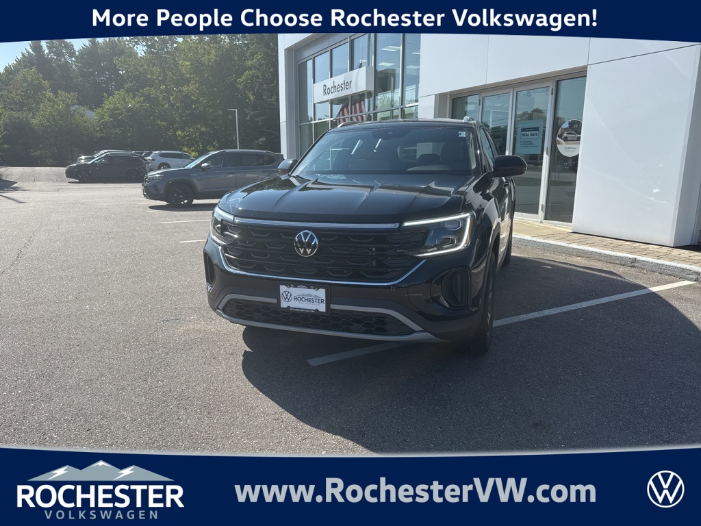 2026 Volkswagen Atlas Cross Sport SE's photo