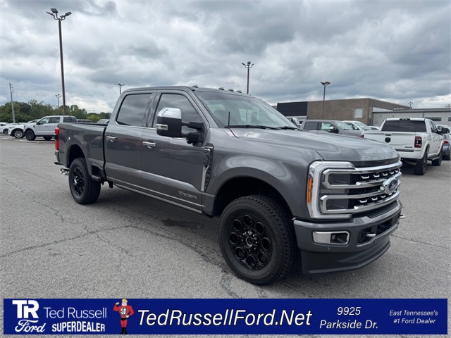 2023 Ford F-350 Platinum photo 3