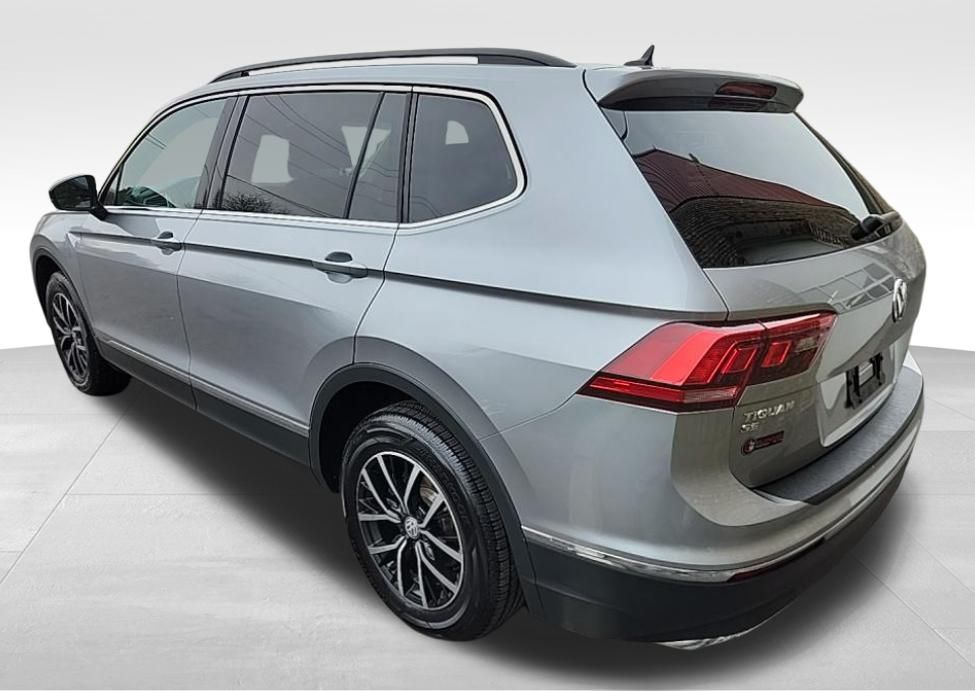 2021 Volkswagen Tiguan SE photo 2