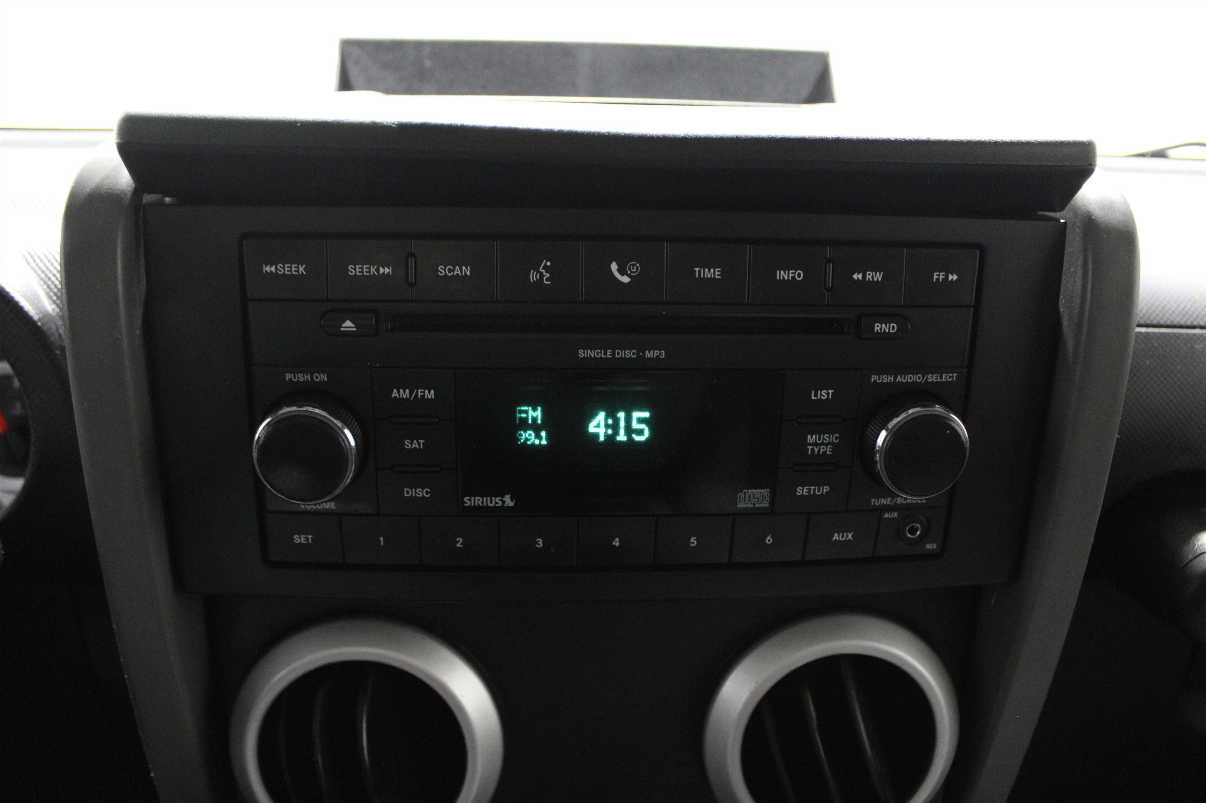 2008 Jeep Wrangler Sahara photo 3