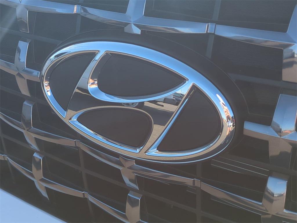 2026 Hyundai Venue SEL photo 10