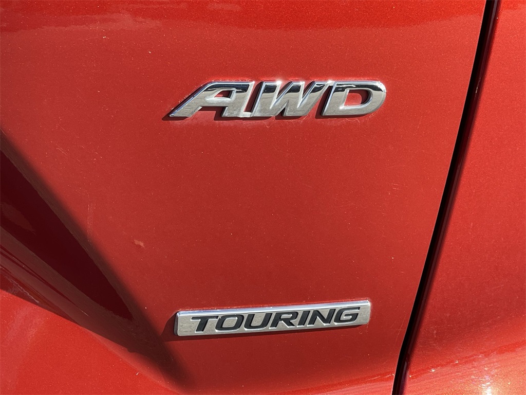 2018 Honda CR-V Touring photo 3
