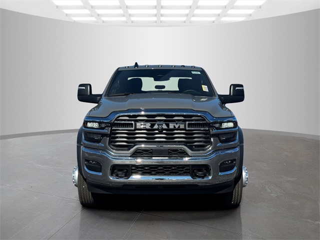2026 Ram 5500 Tradesman photo 2