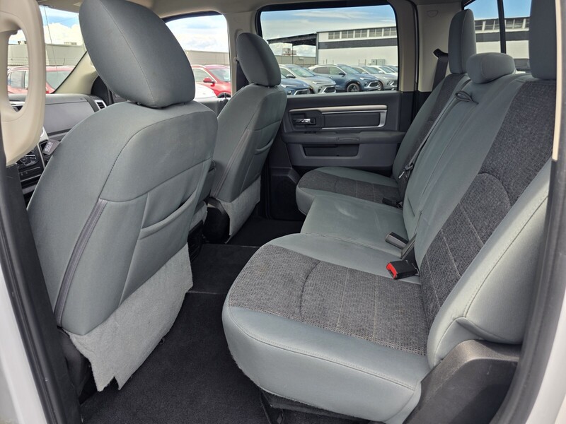 2019 Ram 1500 Classic SLT photo 11
