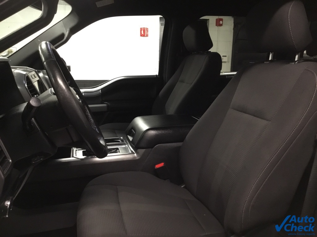 2017 Ford F-150 XLT photo 28
