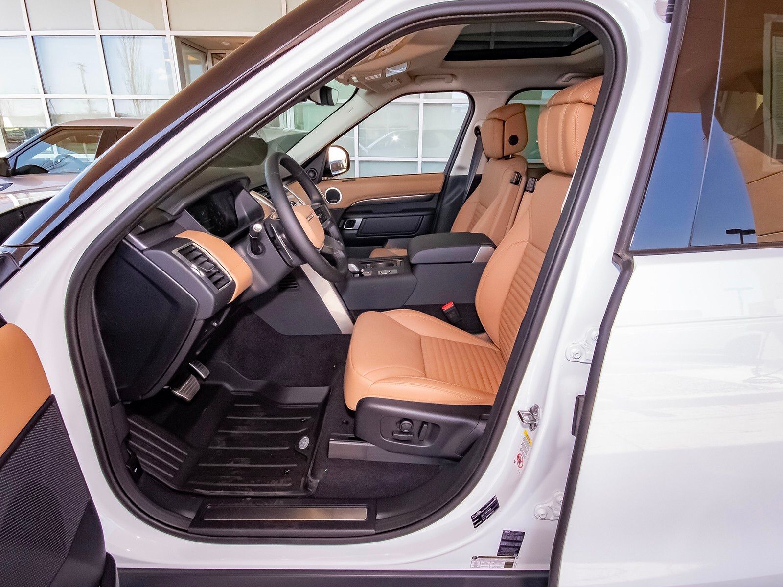 2025 Land Rover Discovery Metropolitan Edition photo 34