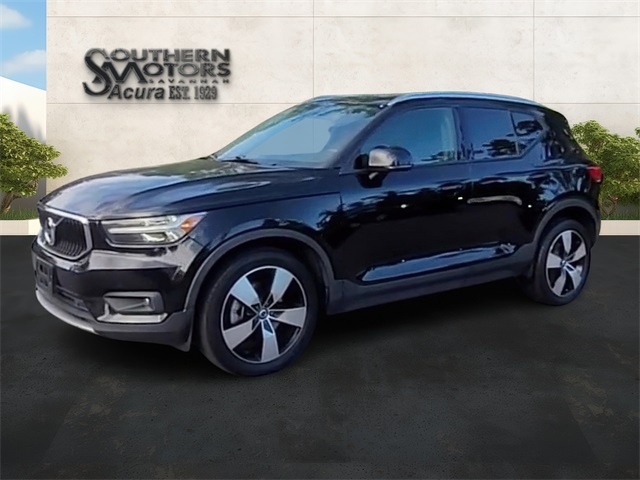 2021 Volvo XC40 Momentum photo 34