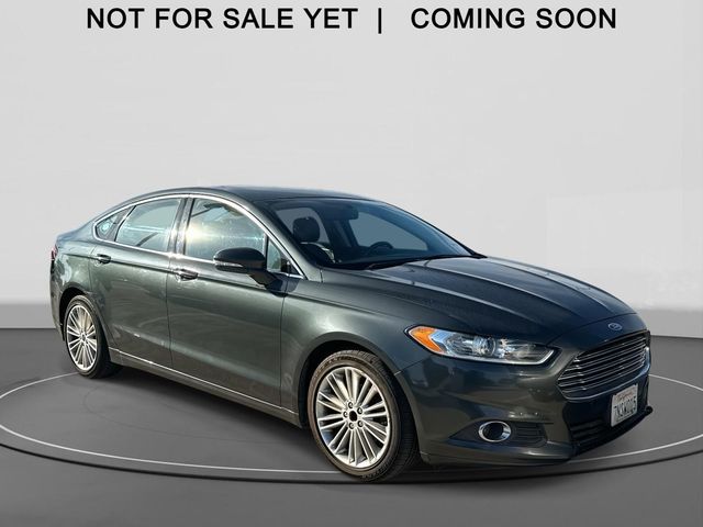 2015 Ford Fusion SE's photo