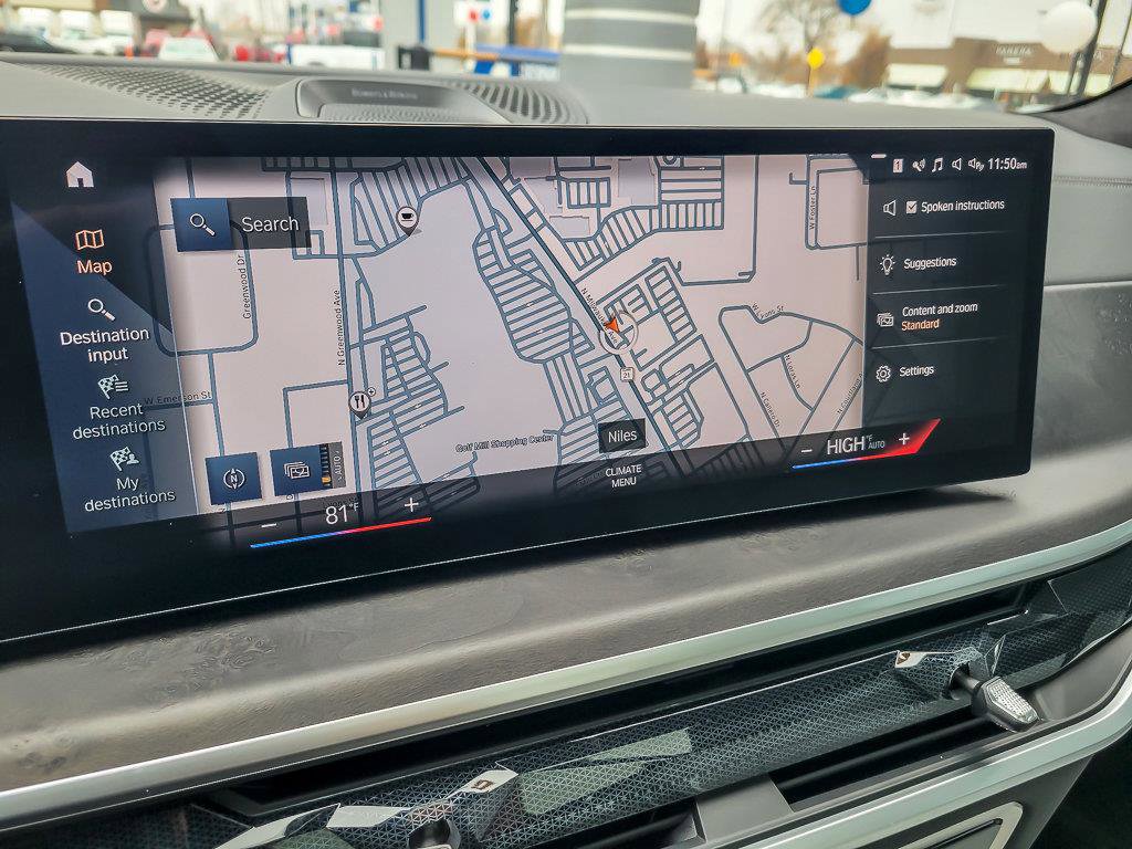 2023 BMW X7 - Image 20