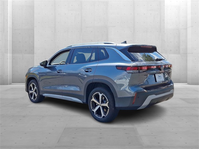 2025 Volkswagen Tiguan SE photo 3