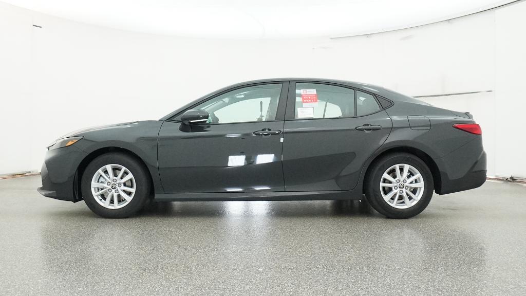 2026 Toyota Camry LE photo 10