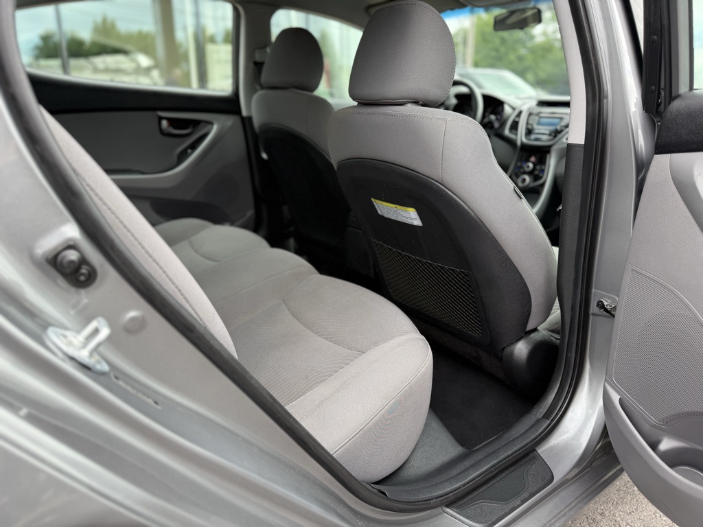 2014 Hyundai Elantra SE photo 22