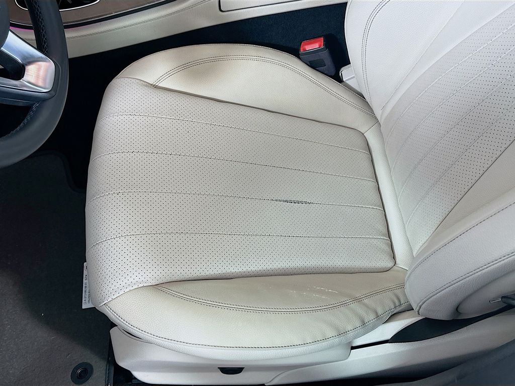 2018 Mercedes Benz E 300 photo 17