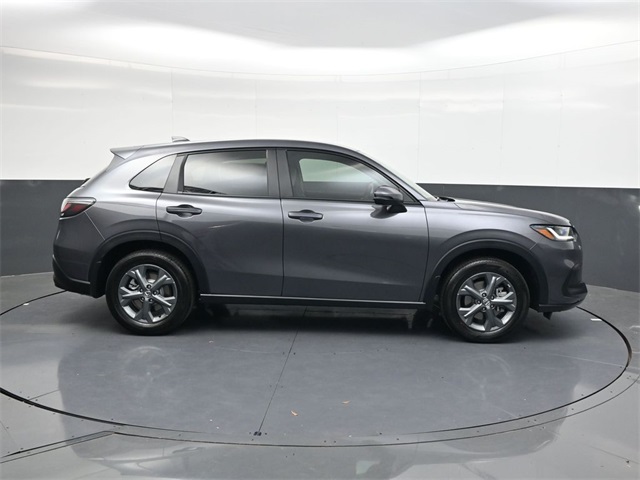 2026 Honda HR-V LX photo 2