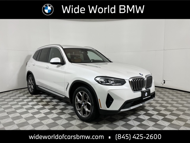 2022 BMW X3 30i's photo