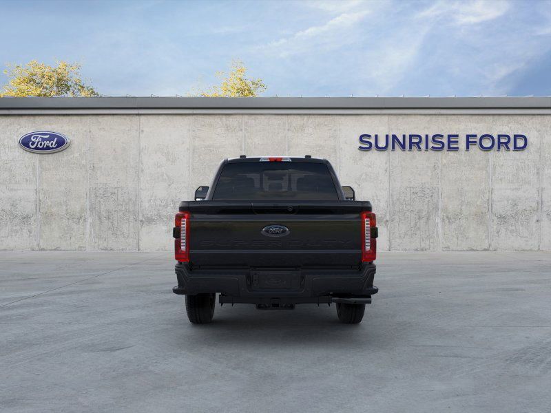 2025 Ford F-350 Lariat photo 5