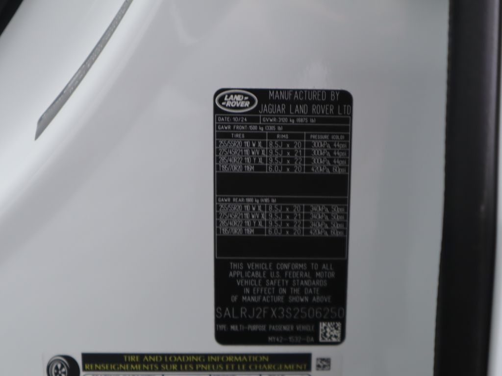 2025 Land Rover Discovery S photo 31