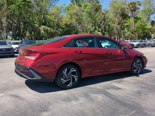 2025 Hyundai Elantra Limited photo 4