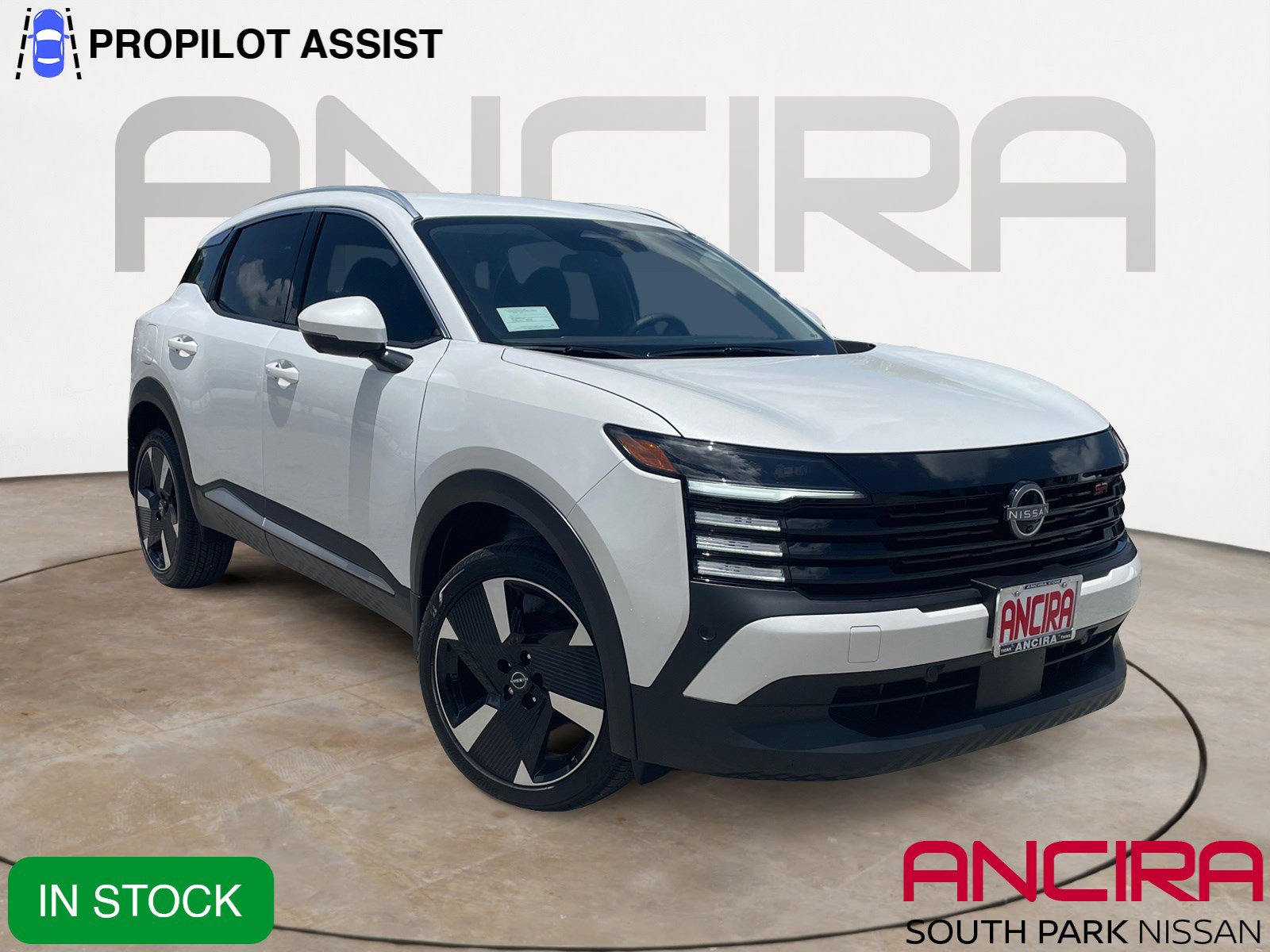 2026 Nissan KICKS SR's photo