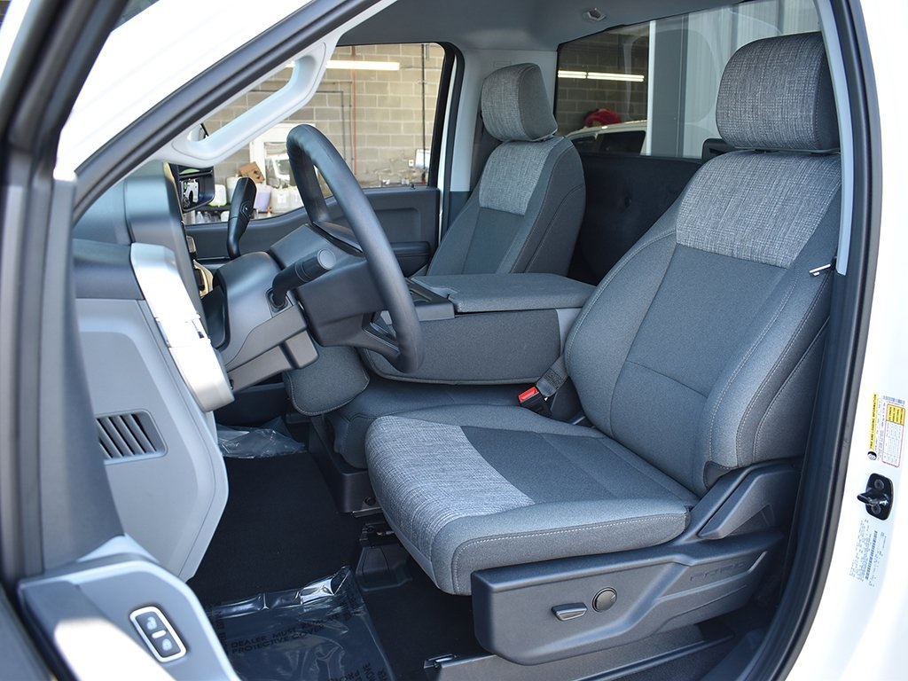 2025 Ford F-250 XLT photo 5
