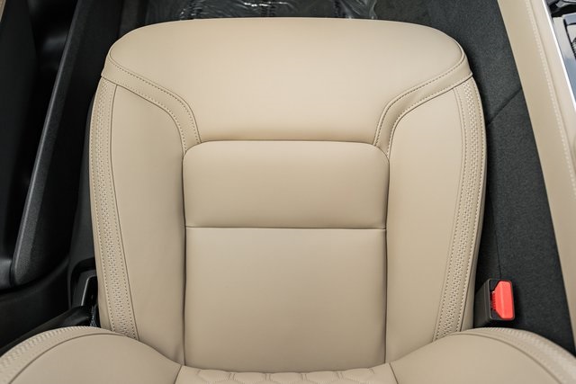 2026 Volvo XC90 T8 Plus photo 23