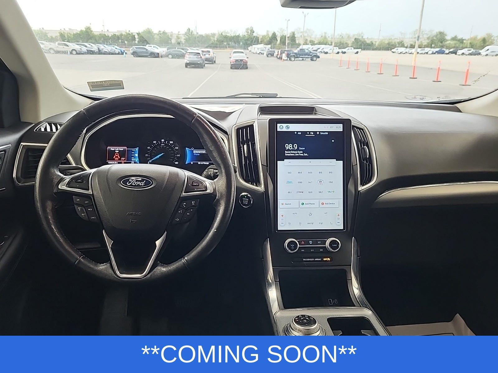 2021 Ford Edge Titanium photo 3