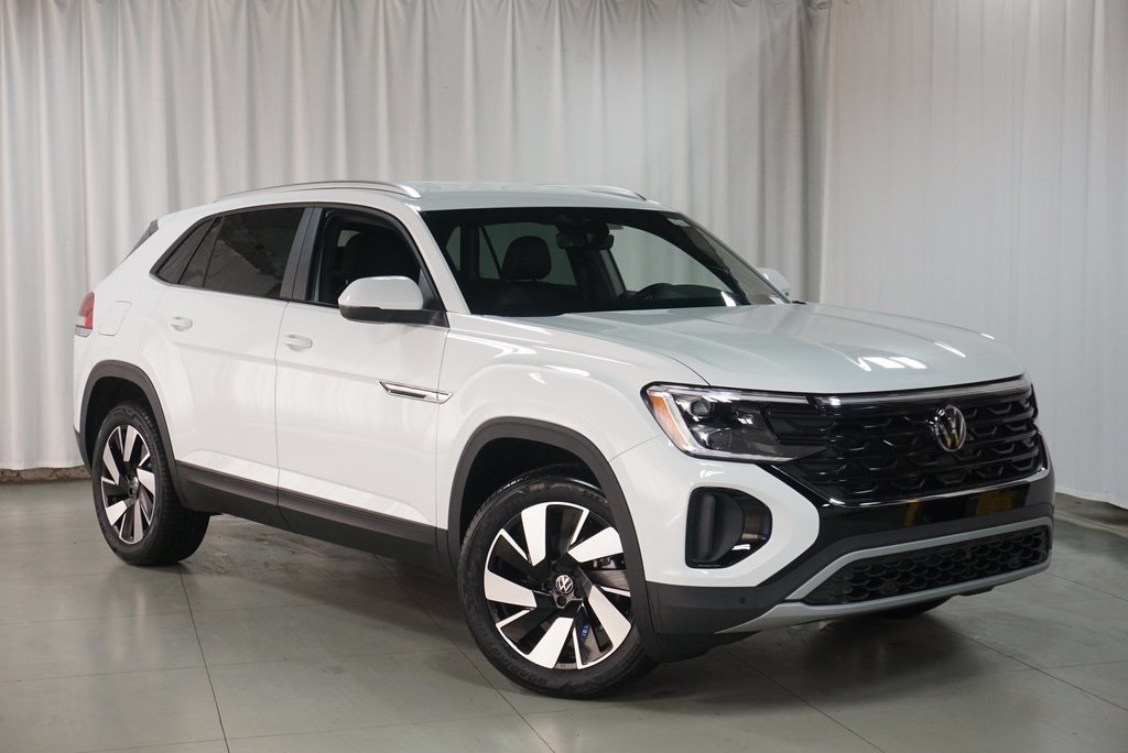 2025 Volkswagen Atlas Cross Sport SE Technology photo 2