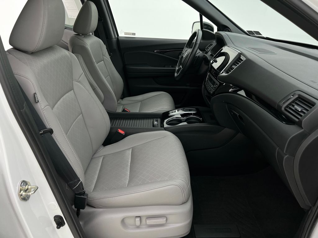 2021 Honda Passport Elite photo 13