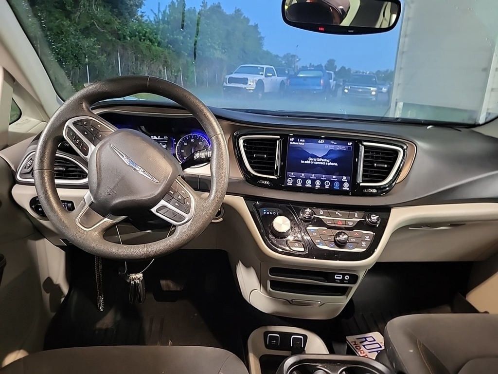 2018 Chrysler Pacifica Touring Plus photo 10