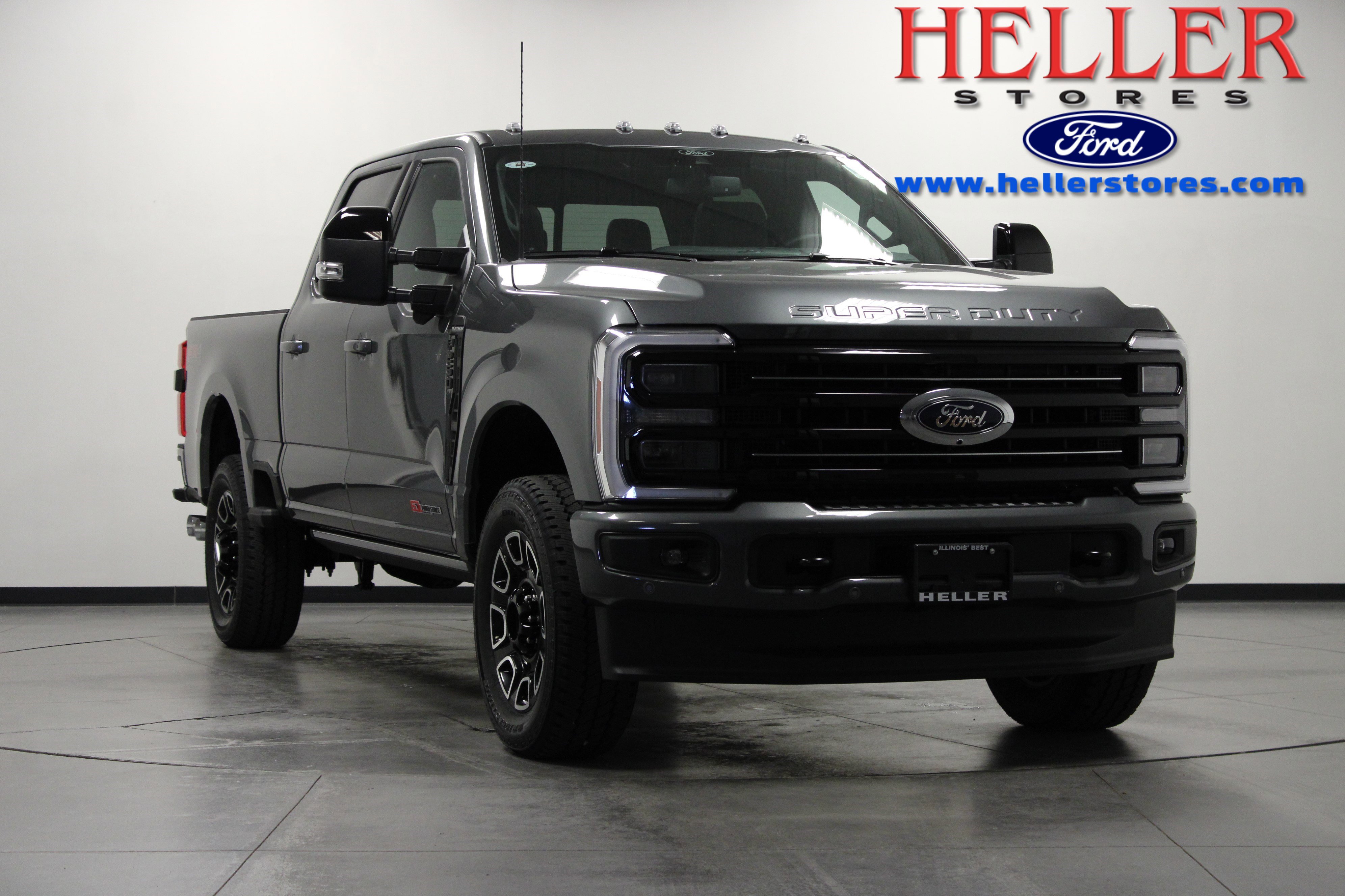 2026 Ford F-250 Super Duty Platinum's photo