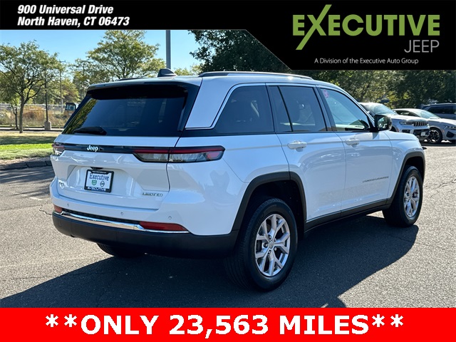 2022 Jeep Grand Cherokee Limited photo 2