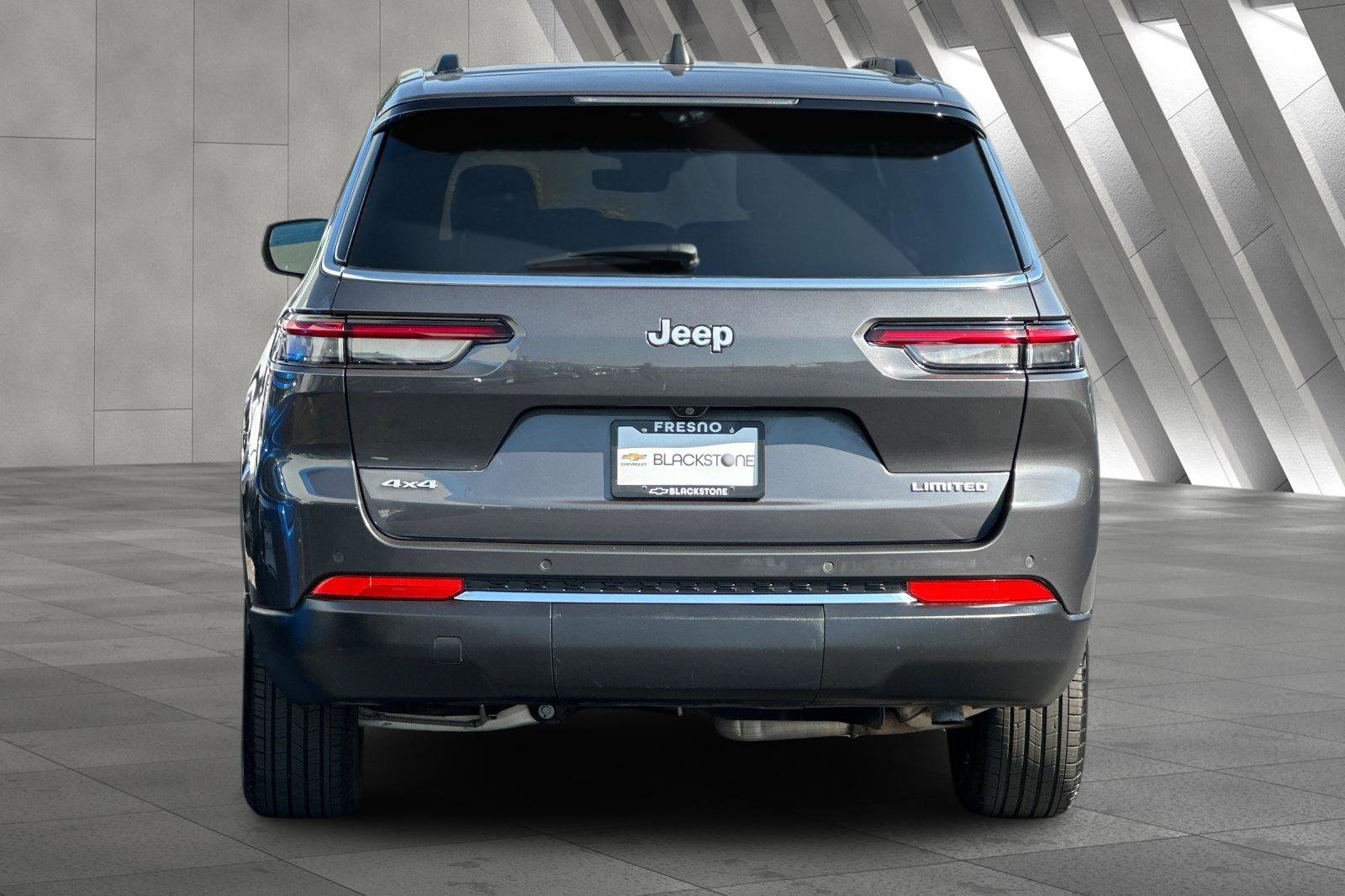 2024 Jeep Grand Cherokee Limited photo 4