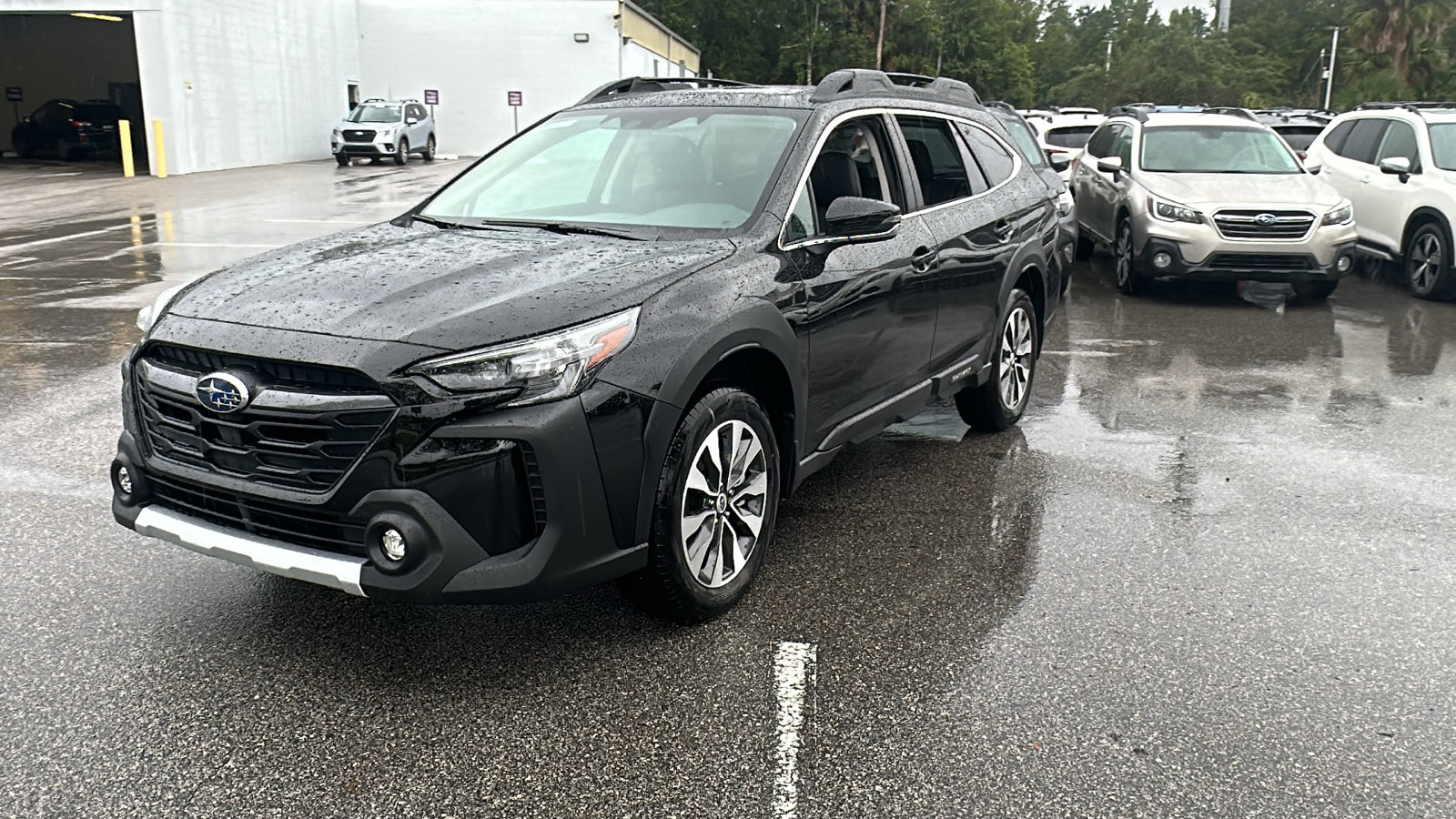 2025 Subaru Outback Limited photo 4